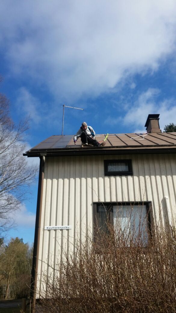 Peltikatto maalauksen aloitus